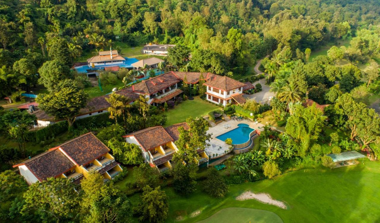 Amritara Ambatty Greens Resort Virajpet Exterior foto