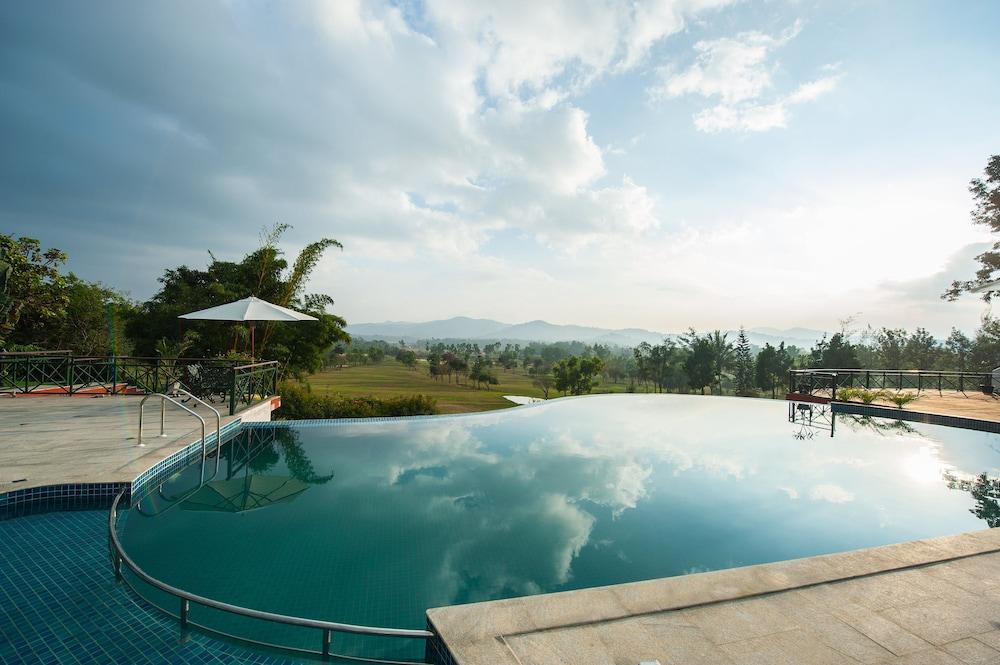 Amritara Ambatty Greens Resort Virajpet Exterior foto