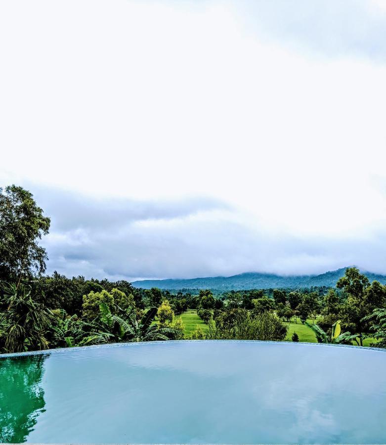 Amritara Ambatty Greens Resort Virajpet Exterior foto